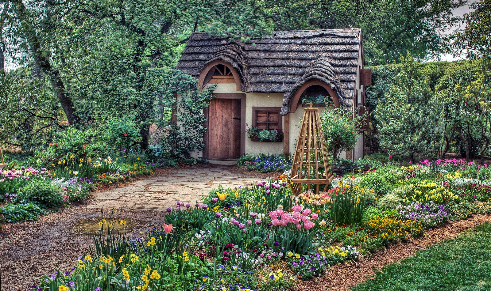 magical-cottage-jeff-clow.jpg