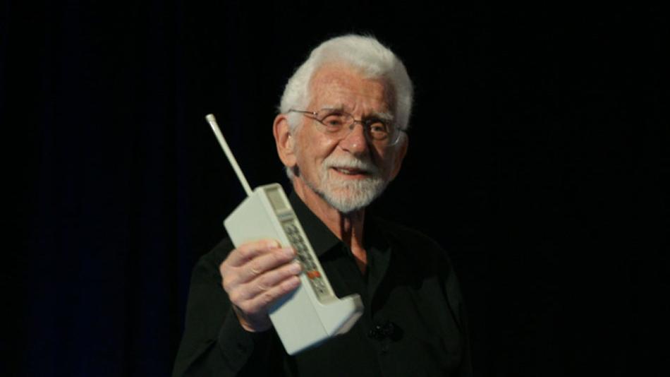 1stCellPhone.jpg