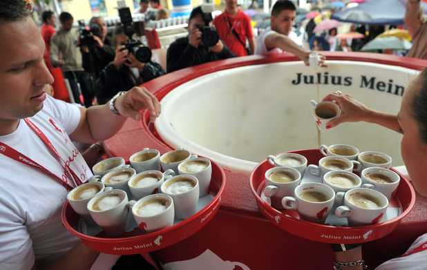 odd_worlds_largest_cappuccino_1.jpg