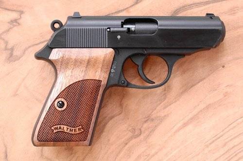 productimage-picture-walther-ppk-s-22-grips-ckrd-logo-356_JPG_500x500_q85.jpg