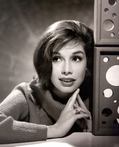 Mary-Tyler-Moore.jpg