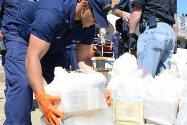 090913-cg-seizes-coke.jpg