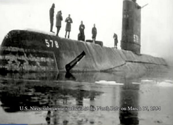 U.S.+Navy+submarine+surfaced+at+the+North+Pole+on+March+17,+1954.jpg