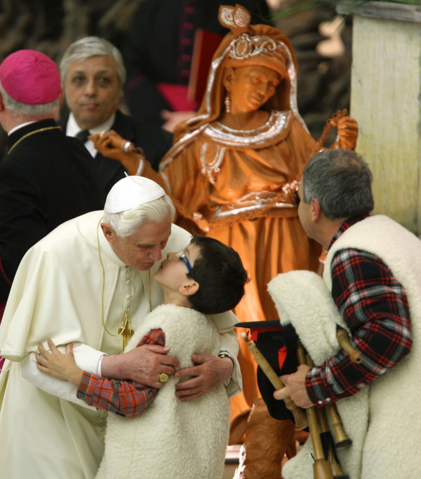 Pope+Benedict+Kissing+Child+on+the+lips+sexual+abuse+Catholic+church.jpg