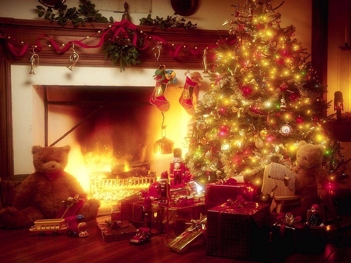 Christmas+Tree+and+Fireplace+wallpaper2.jpg