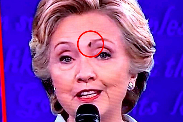 Hillary-Clinton-with-a-fly-on-her-face-552528.jpg