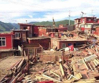 China-demolishes-buildings-at-Tibetan-Buddhist-academy-Larung-Gar.jpg