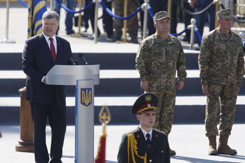 Poroshenko-warns-war-between-Ukraine-Russia-more-likely-now.jpg