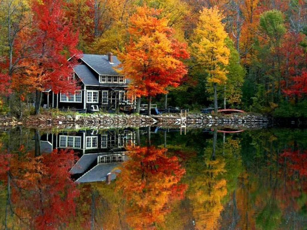 lake_house_autumn_wallpaper__yvt2.jpg