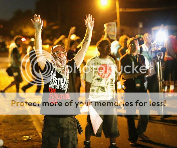 Ferguson%20white%20protestor_zpsyrzfkwo7.jpg