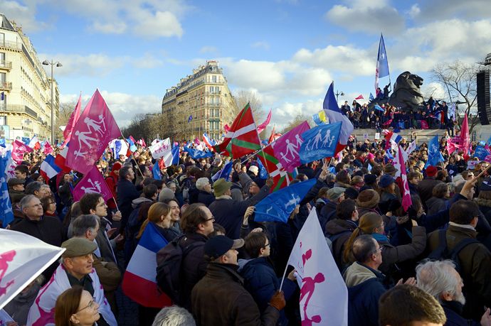 Frenchprotestinggaymarriage_zps19adcb49.jpg