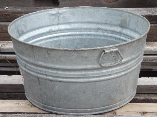 old-wash-tub-galvanized-metal-washtub-original-vintage-Wheeling-label-Laurel-Leaf-Farm-item-no-k72971-2.jpg