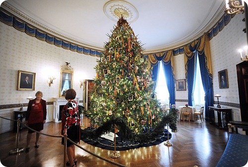 white-house-blue-room-christmas-tree%25255B11%25255D.jpg
