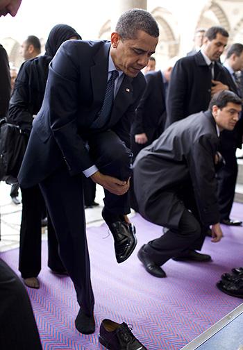obama-in-mosque.jpg