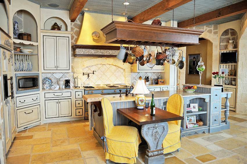 leo-fr-country-kitchen-2.jpg