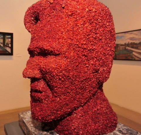 Kevin-Bacon-Statue-480x458.jpg
