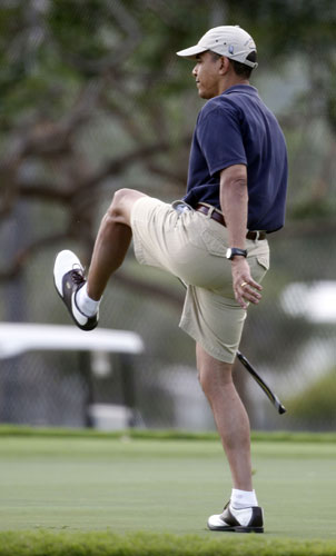 Barack-Obama-plays-golf--004.jpg