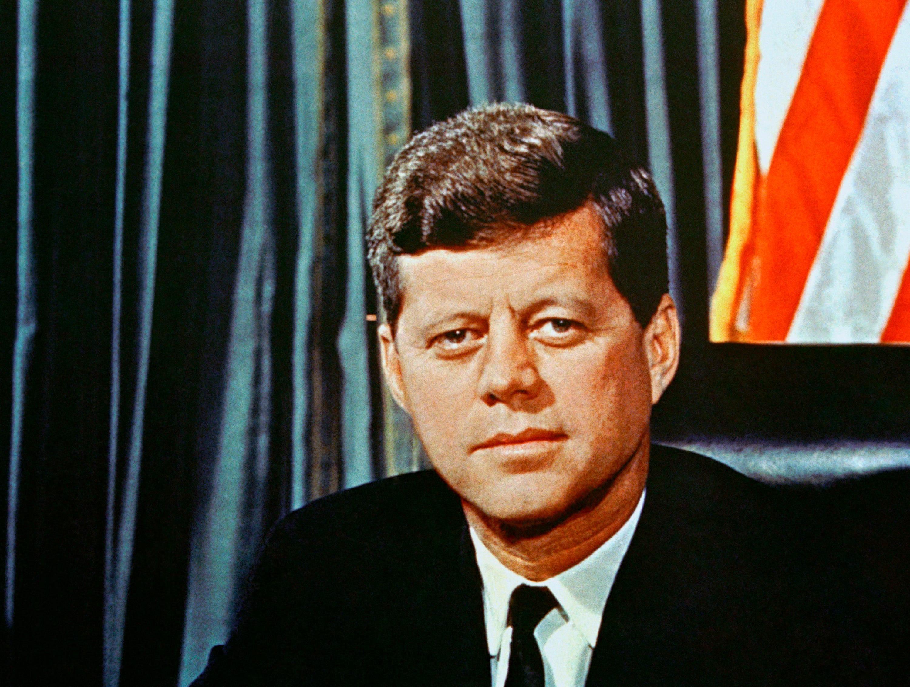 9-things-jfk-allegedly-did-with-that-young-intern.jpg
