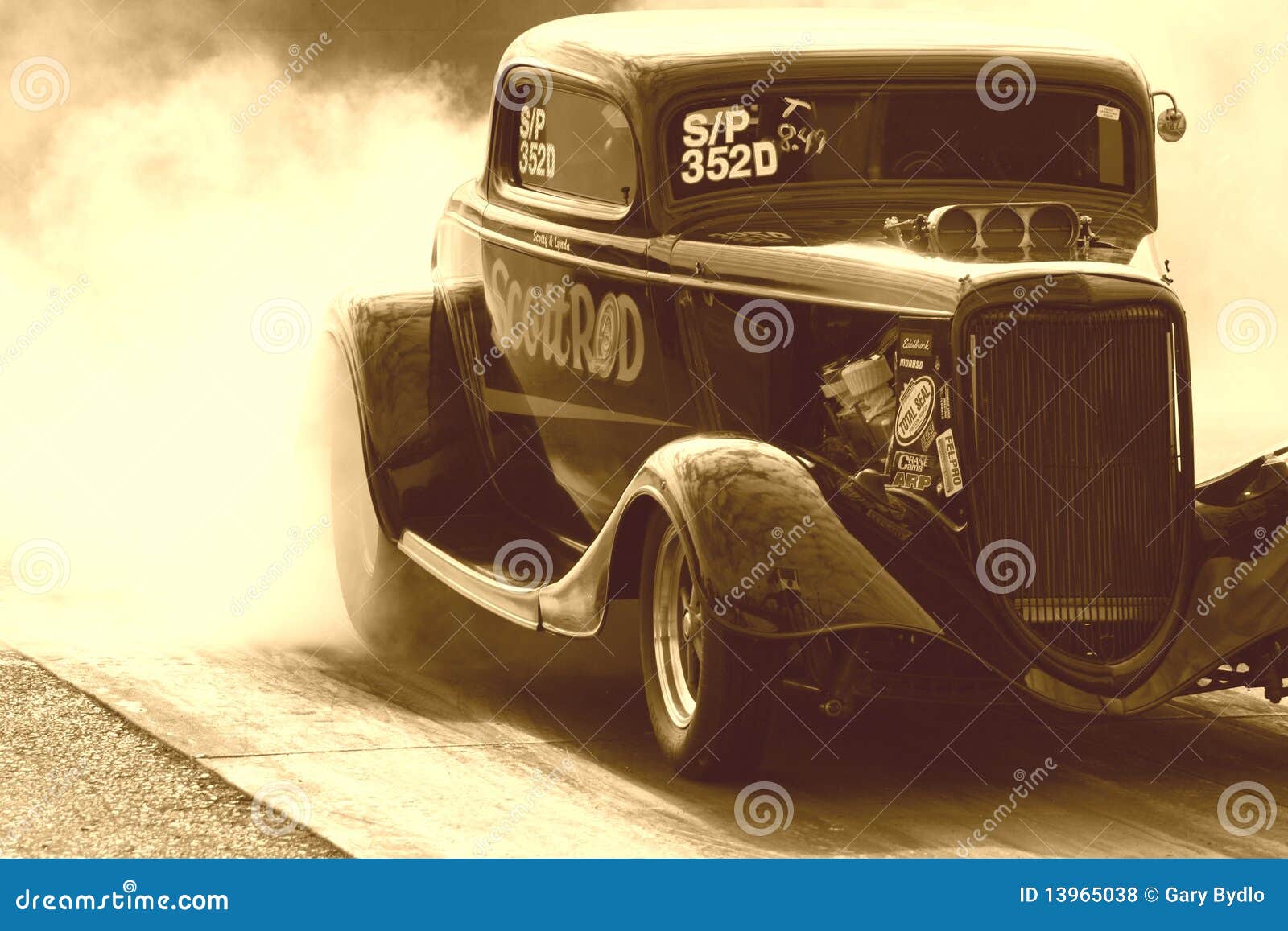 old-race-car-13965038.jpg