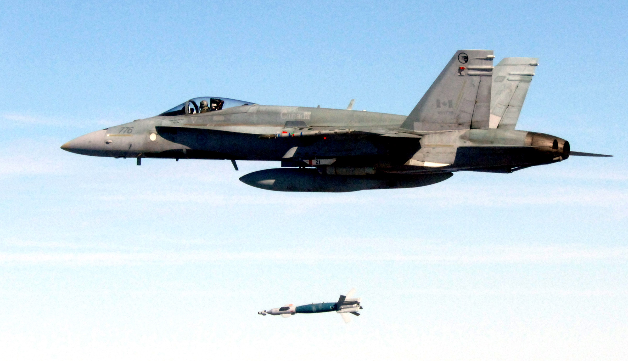 CF-18A_launches_LGB_Eglin_AFB_2006.JPG