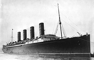300px-RMS_Lusitania_coming_into_port%2C_possibly_in_New_York%2C_1907-13-crop.jpg