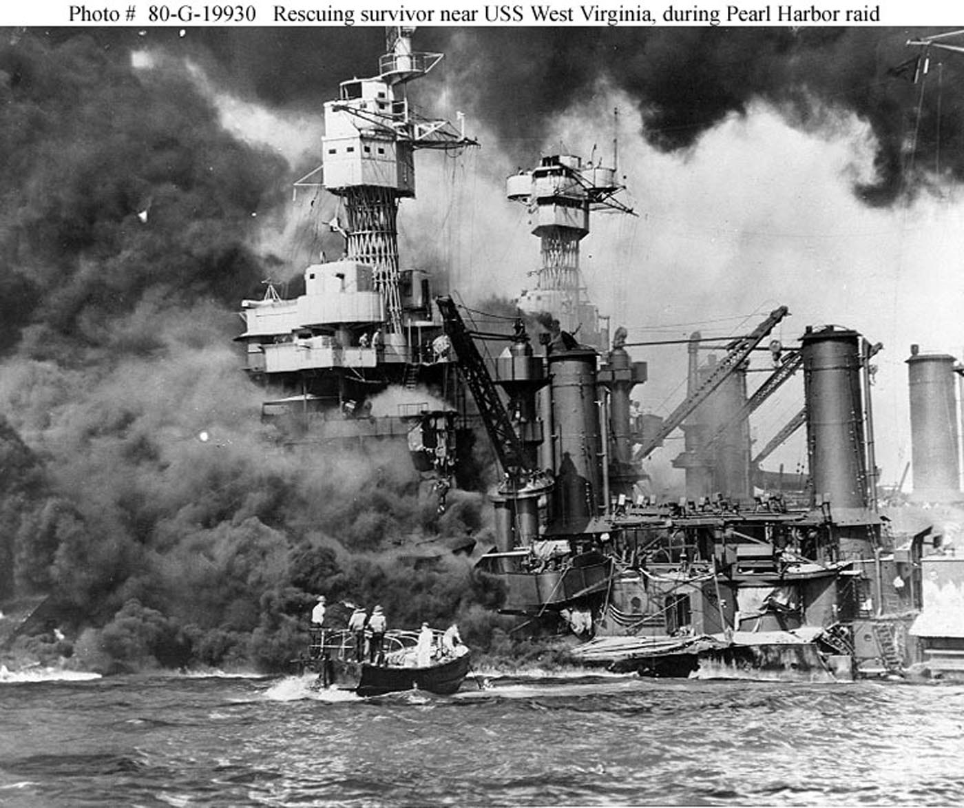 Archive-USN-photos-showing-the-devastation-caused-by-IJN-attack-on-Perl-Harbor-Hawaii-7th-Dec-1941-06.jpg