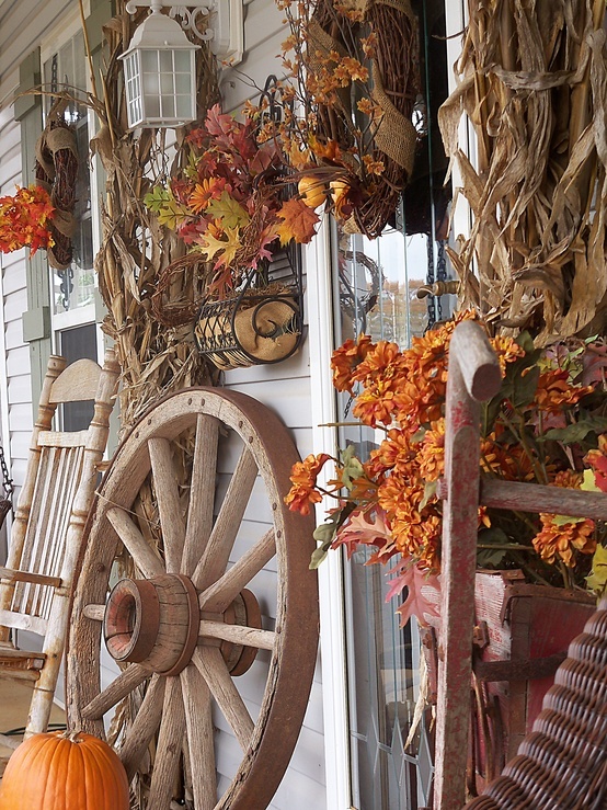 pretty-fall-porch-decor-ideas-30.jpg