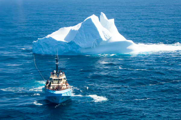 Chignecto-Towing-iceberg-2007.jpg