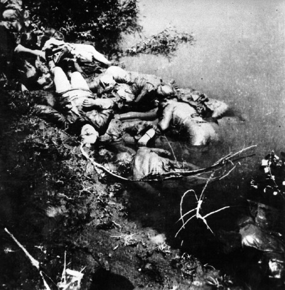 The%20bodies%20of%20Jasenovac%20victims%20floating%20in%20the%20Sava%20river.jpg