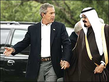 Bush-holding-hands-with-Saudi-tyrant.jpg